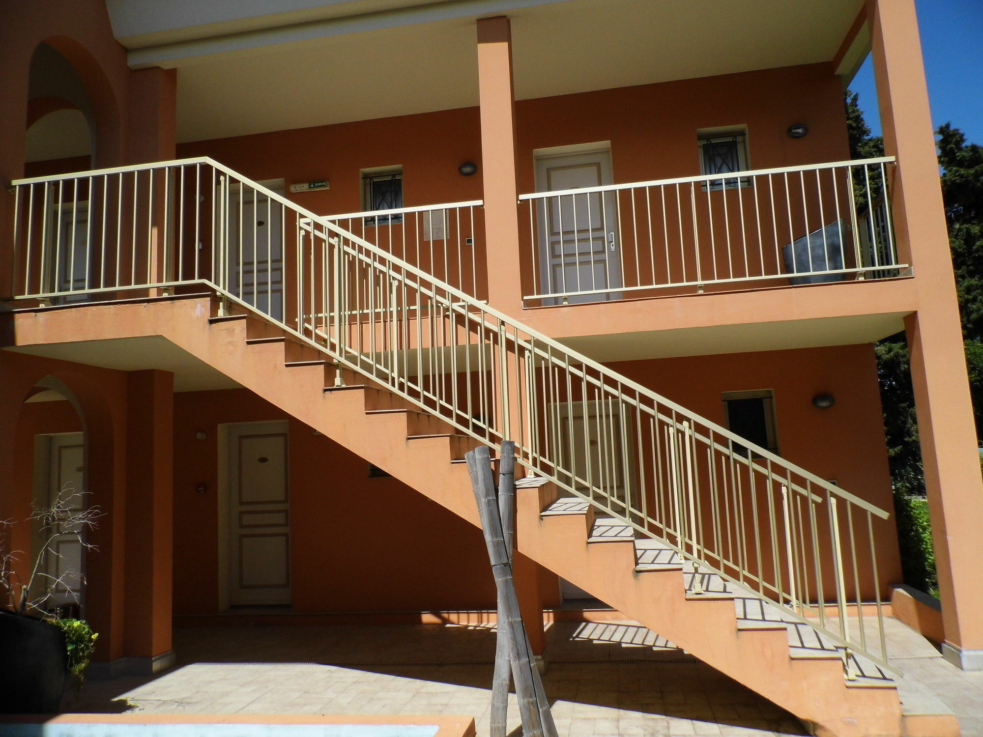 Anis Hotel Niza Exterior foto